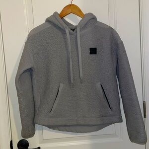 Brand: Under Armour
Size: Small